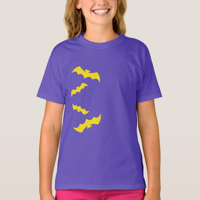 Flying Yellow Halloween Bats T-Shirt (Vorderseite)