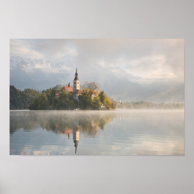 Foggy Bled Lake Sunrise Poster (Vorne)
