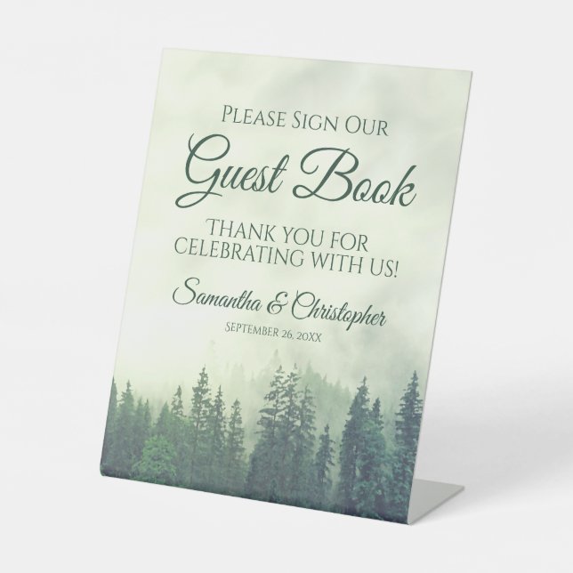 Foggy Green Pine Trees Bitte unterschreiben Sie un Sockelschild (Vorderseite)