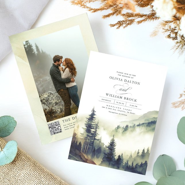 Foggy Mountain Pines Rustikaler QR Code Hochzeit Einladung (Foggy Mountains Woodland Wedding Photo Invitation)