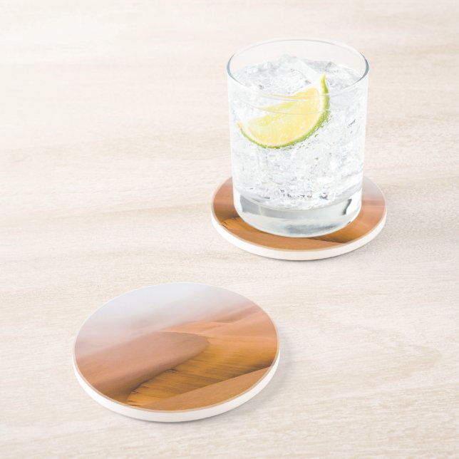 Foggy Namib Desert Getränkeuntersetzer (Seite)