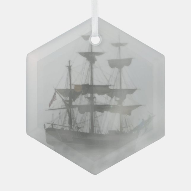 Foggy Pirate Ship Sailor Ocean Sea Ornament Aus Glas (Vorderseite)