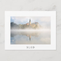 Foggy Sonnenaufgang am Bled-See