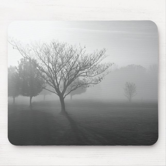Foggy Tree in Black & White Mousepad (Vorne)