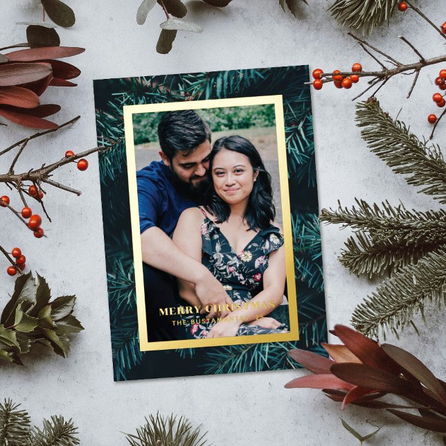 Foil Modern Pine Frame Christmas Photo Card Folieneinladung (Von Creator hochgeladen)