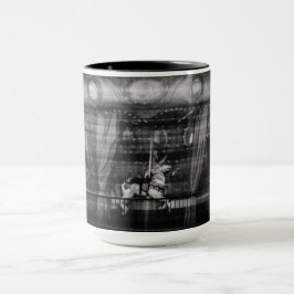 Fokussieren Sie Kaffee-Tasse ein Karussell und Tasse