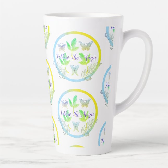Folgen Sie der magischen Latte-Tasse Milchtasse (Rechts)
