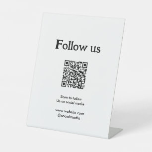 Folgen Sie uns beim Scannen von QR-Codes für sozia Sockelschild