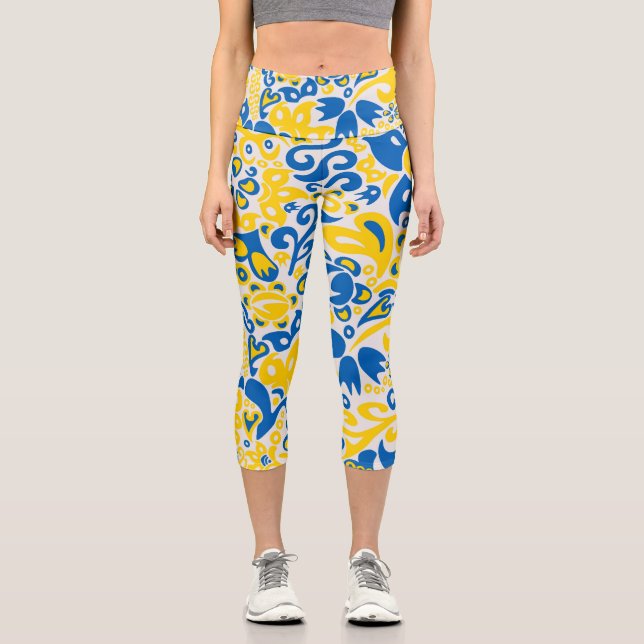 Folklore-Muster mit ukrainischen Flaggenfarben Capri Leggings (Vorderseite)
