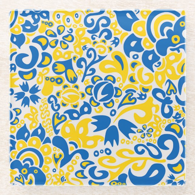 Folklore-Muster mit ukrainischen Flaggenfarben Glasuntersetzer (Vorderseite)