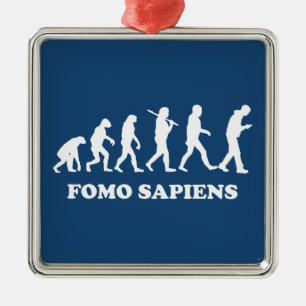 Fomo Sapiens Ornament Aus Metall