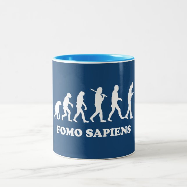Fomo Sapiens Zweifarbige Tasse (Mittel)