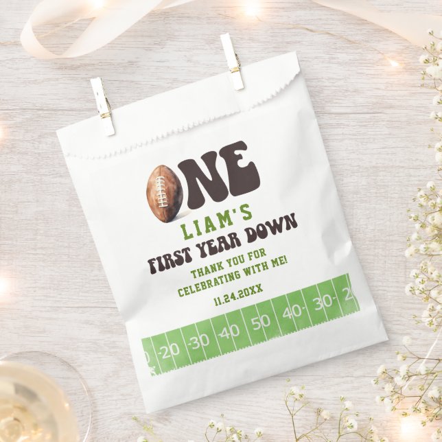 Football First Year Down Thank You  Geschenktütchen (Ausgeschnitten)