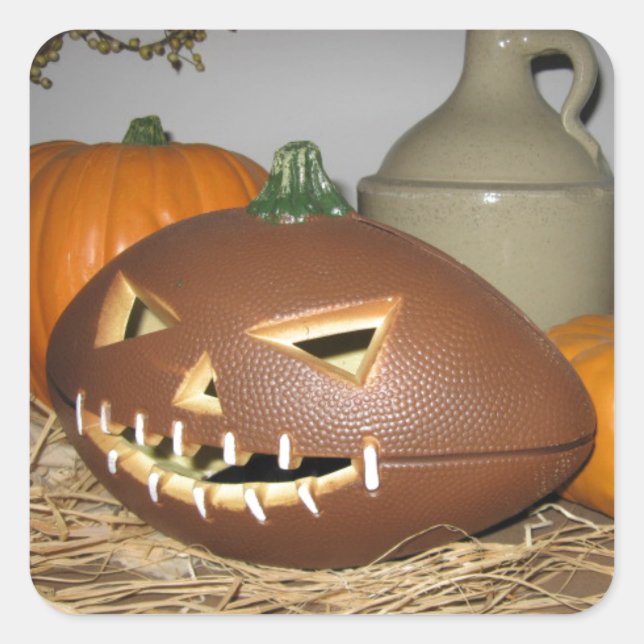 Football Pumpkin Quadratischer Aufkleber (Vorderseite)