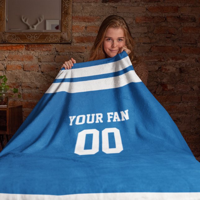 Football Royal Blue & White Personalisiert Fleecedecke (Von Creator hochgeladen)