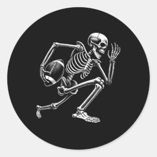 Footll Skeleton Playing Football Halloween Skull L Runder Aufkleber
