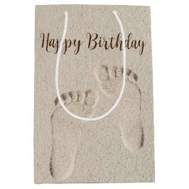 Footprint in Beach Sand Mittlere Geschenktüte