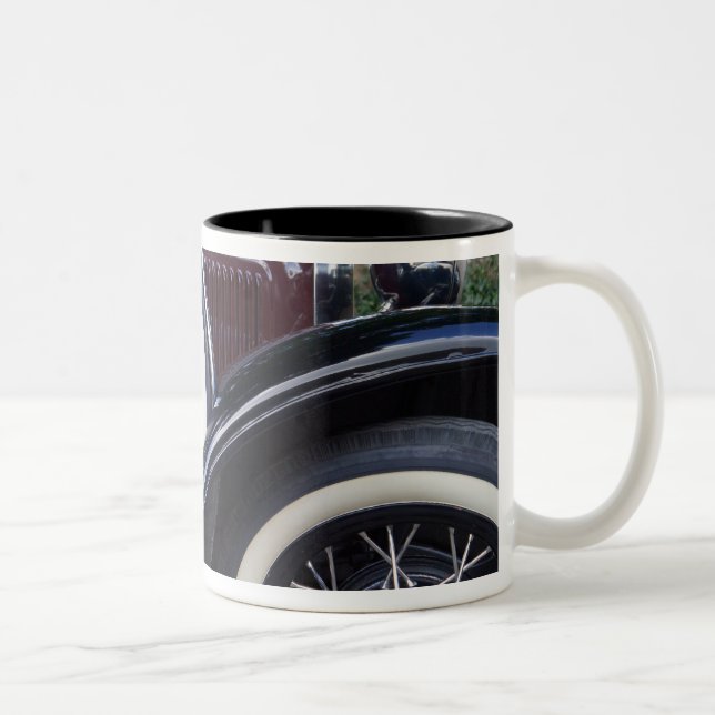 Ford 1930 ein klassisches Auto Zweifarbige Tasse (Rechts)
