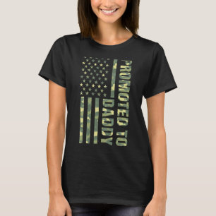 Förderung für Daddy American Flag Schwangerschaft  T-Shirt