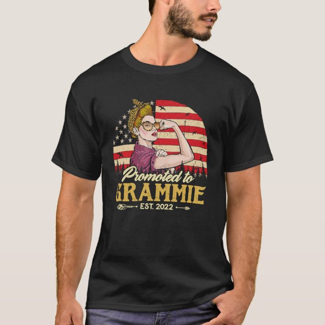 Förderung nach Grammie Est 2022 Frauen Retro First T-Shirt (Vorderseite)
