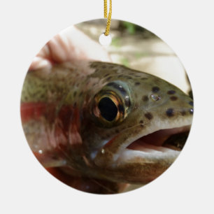 Forellen in Händen Keramikornament