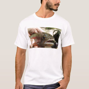Forellen in Händen T-Shirt