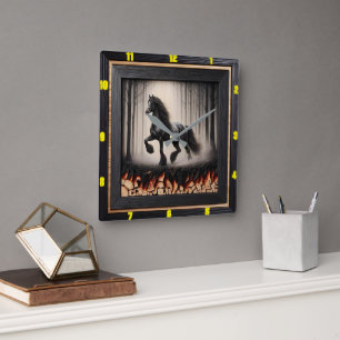 Forest Gallop: Personalisierter Charred Wood Fries Quadratische Wanduhr