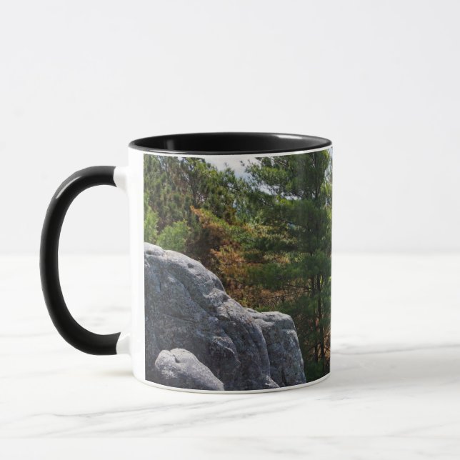 Forest Valley Blick auf Burg Berg Tasse (Links)