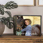 Forever Friends Custom Foto Niedlich Heart Typogra Holzkisten Schild<br><div class="desc">Trendfarbene Holzkastenschilder mit eigenem Foto. Ein wunderschönes Foto mit Texteüberlagerung, die in Handschrift "ewig Freunde" und mit einem niedlichen Liebe-Herz verknüpft ist. Die Fotovorlage ist für Sie Set, um Ihr Foto hinzuzufügen - das Landschaftsformat wird am einfachsten zu bearbeiten sein. Bitte stöbern Sie in meinem Shop für weitere Foto-Geschenke für...</div>