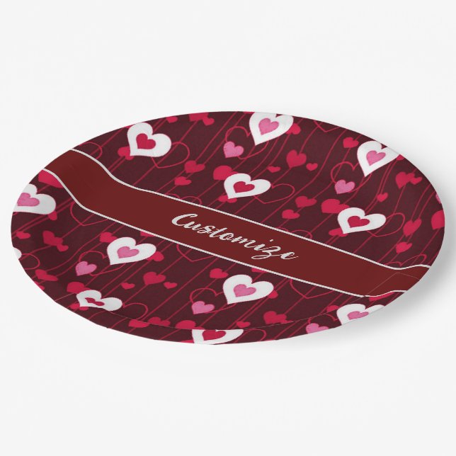 Forever Love Red Hearts Pappteller (Schrägansicht)