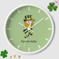 Forever Lucky Green Gnome auf Light Green Clock