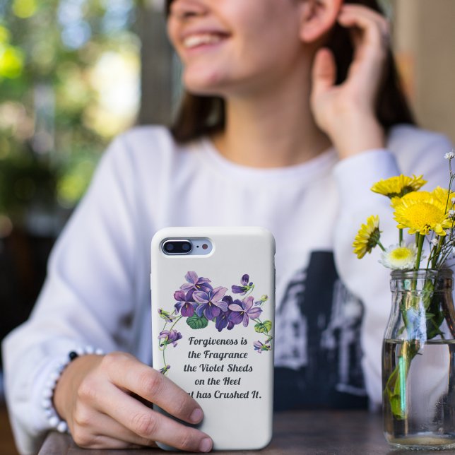 Forgivenss ist der Duft des Violetwurms Quadratischer Aufkleber (Von Creator hochgeladen)