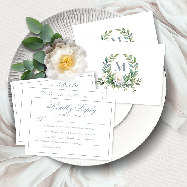 Formal Elegant Blue Floral Wappen Monogram Wedding RSVP Karte (Von Creator hochgeladen)