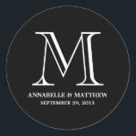 Formale Monogramm-Gastgeschenk Hochzeit Runder Aufkleber<br><div class="desc">Andere Farben in unserem Shop erhältlich!</div>