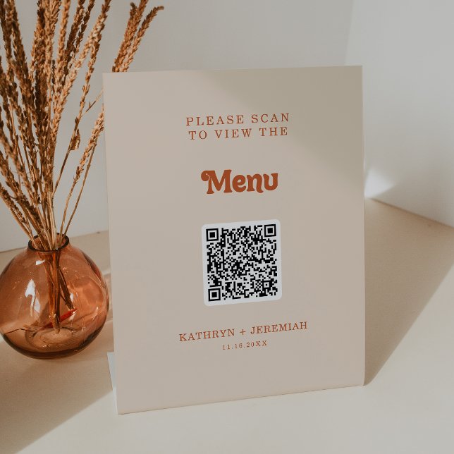 Formales einfaches Terrakotta-QR-Code-Hochzeitsmen Sockelschild (Von Creator hochgeladen)