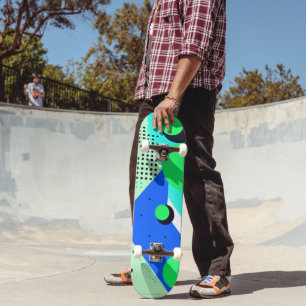 Formen und Kreise in grün und blau Skateboard