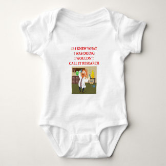 Forschung Baby Strampler