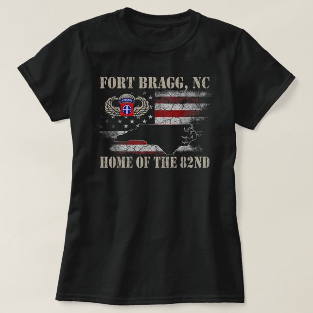 Fort Bragg NC Zuhause des 82. Im Flugzeug Hemdes,  T-Shirt (Design vorne)