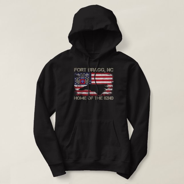 Fort Bragg NC Zuhause des 82. Im Flugzeug T-Shirt  Hoodie (Design vorne)