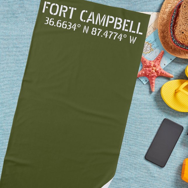Fort Campbell Latitude Länge Strandtuch (Von Creator hochgeladen)