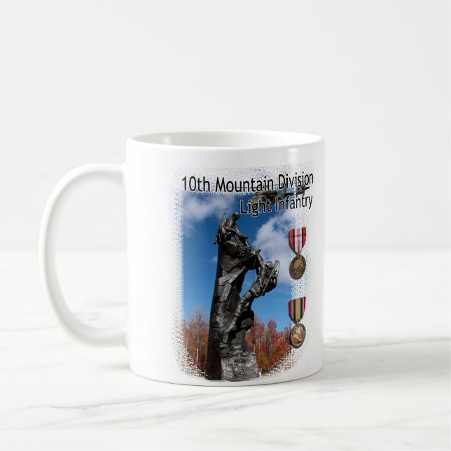 Fort Drum Statue Kaffeetasse (Links)