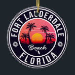 Fort Lauderdale Beach Florida Retro Sunset 60er Keramik Ornament<br><div class="desc">Fort Lauderdale Florida - Retro Tropical Palm Tree 60er Souvenirs Vintages Design macht ein großes Weihnachts- oder Geburtstagsgeschenk für Fans von Fort Lauderdale Beach. Das Retro-Sommerdesign ist ein perfektes Geschenk für Reisende und tropische Fans.</div>