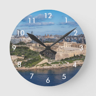 Fort Manoel und Sliema aus Valletta, Malta Runde Wanduhr