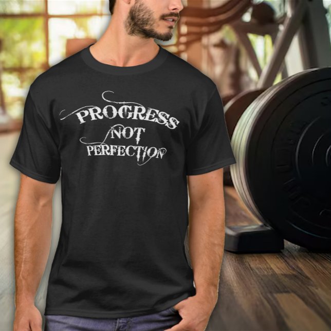 Fortschritt Nicht Perfektion Herren-Übung T-Shirt (Von Creator hochgeladen)