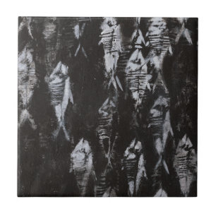 Fossile weiße Fische im schwarzen Hintergrund Fliese