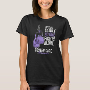Foster Care Awareness Montag Boxing Gloves Lavende T-Shirt