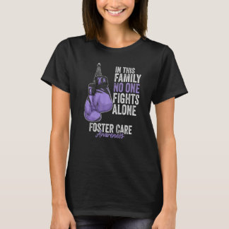 Foster Care Awareness Montag Boxing Gloves Lavende T-Shirt