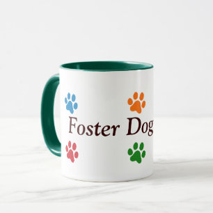Foster Dog Mama-farbige Paw Prints Tasse