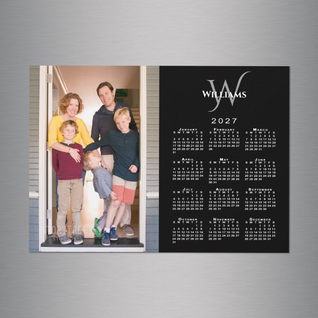 Foto 2027 Kalender Monogramm Name Schwarz Magnet (Photo 2027 Calendar Monogram Name Black Magnet in situ)