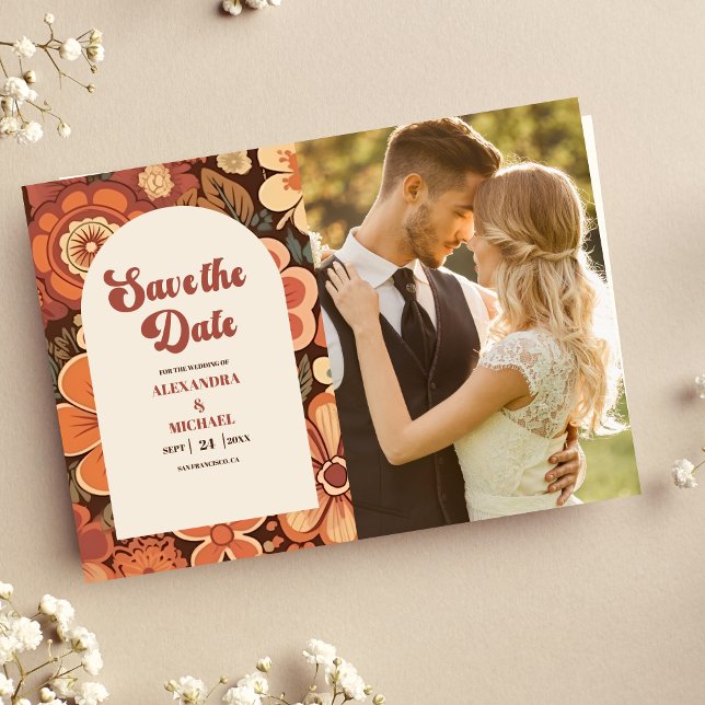 Foto Arch Groovy Retro 70er Floral Wedding Save The Date (Von Creator hochgeladen)